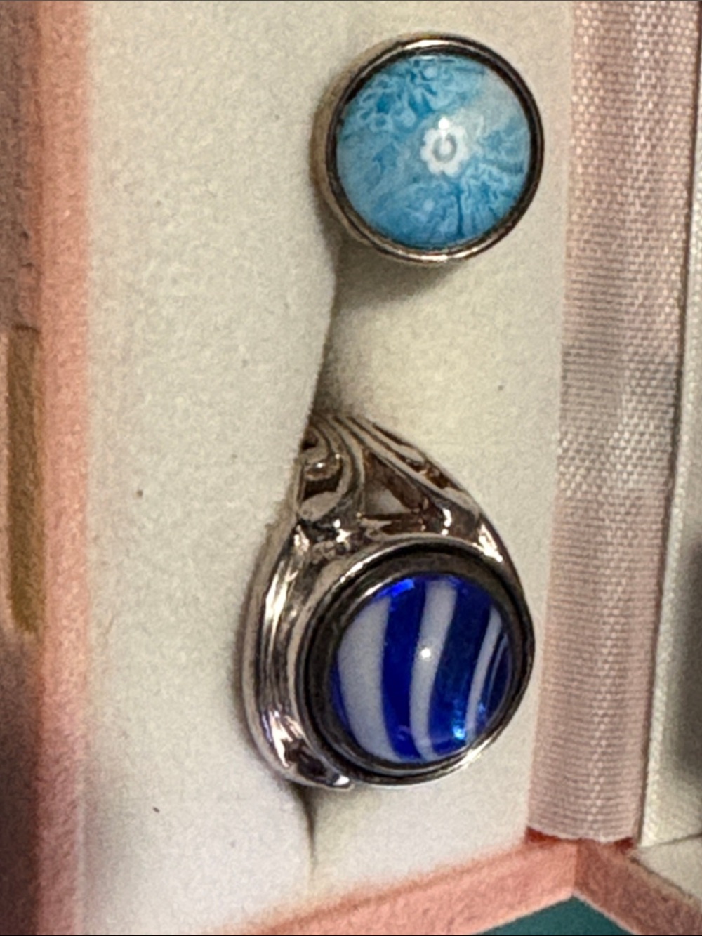 Kameleon Brand Jewel Pop Sterling Silver Ring Blue Glass extra pop.  Size 7. 6A